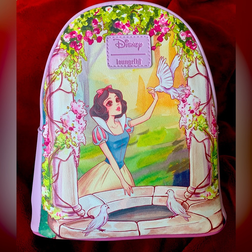 Snow White  loungefly NWT hot topic exclusive sold out